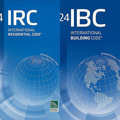 Libro de códigos de construcción y residencial de 2024 (IBC + IRC): recurso esencial de ICC para contratistas y preparación de exámenes.